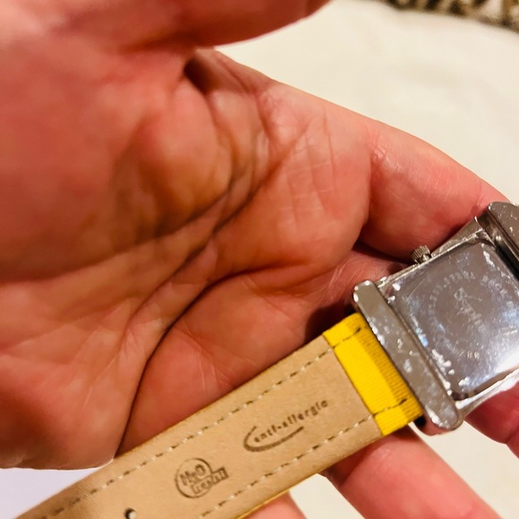 Lot of 2 watches brand Sophie is quartz, need battery’s - Picture 4 of 12